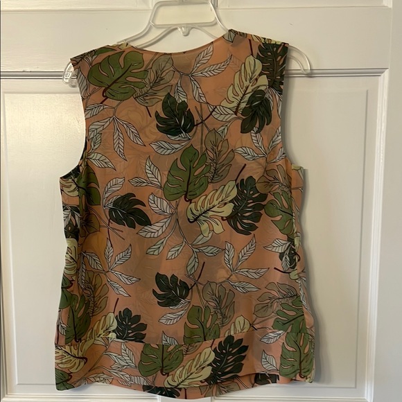 CAbi Sleeveless Tank Excellent Condition - Picture 8 of 9